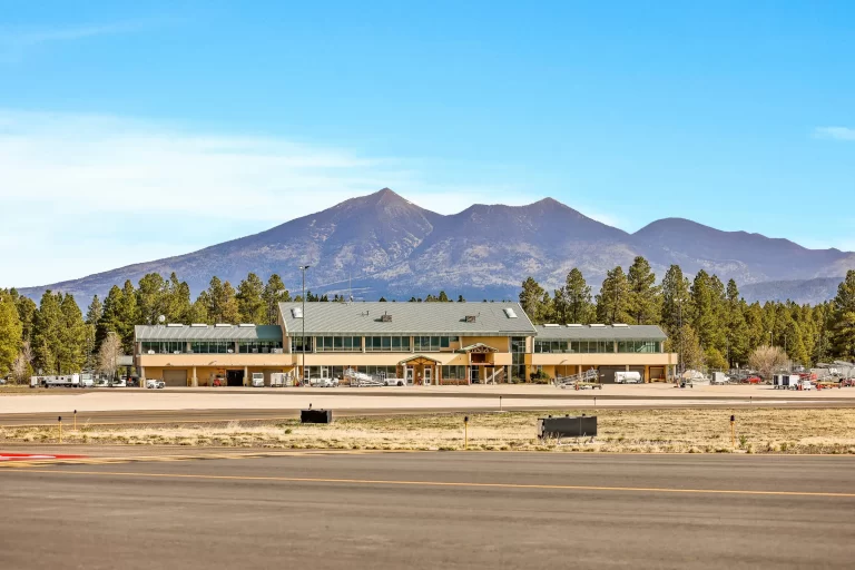Flagstaff Pulliam Airport - FLG