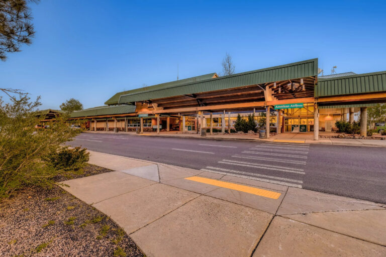 Flagstaff Pulliam Airport - FLG